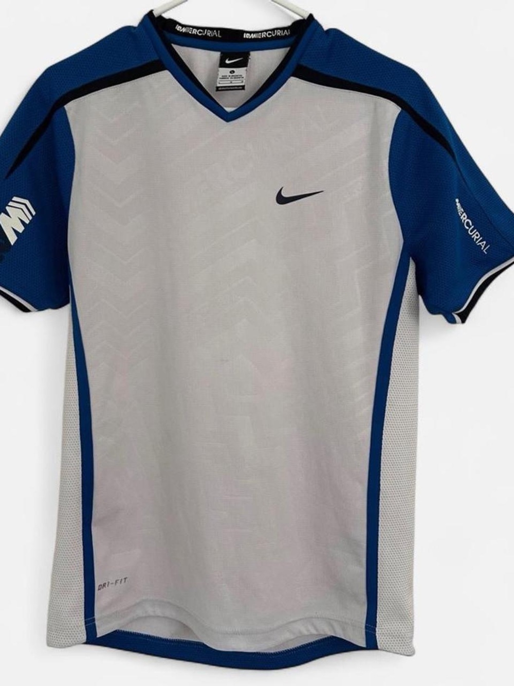 Nike Men’s White and Blue Dri-Fit Soccer Jersey
